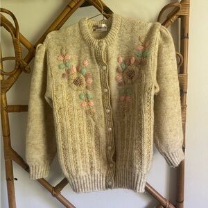 Vintage Grandma Cardigan with Floral Embroidery